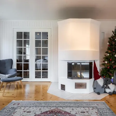 Villa Charming Riverfront Just Minutes From Santa Claus Village Rovaniemi