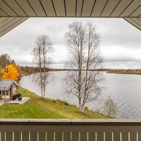 Villa Charming Riverfront Just Minutes From Santa Claus Village