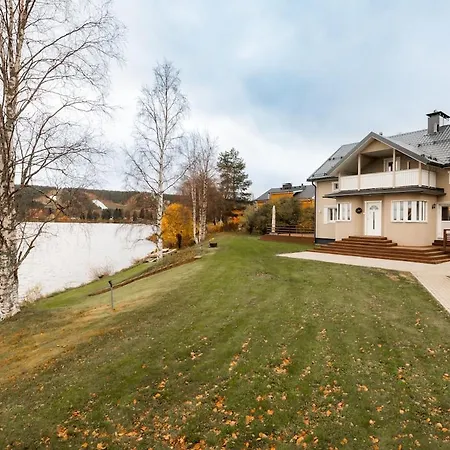 Charming Riverfront Just Minutes From Santa Claus Village Villa Rovaniemi