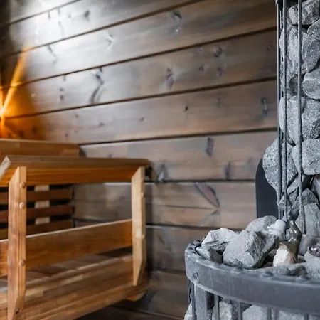 Villa Charming Riverfront Just Minutes From Santa Claus Village Rovaniemi